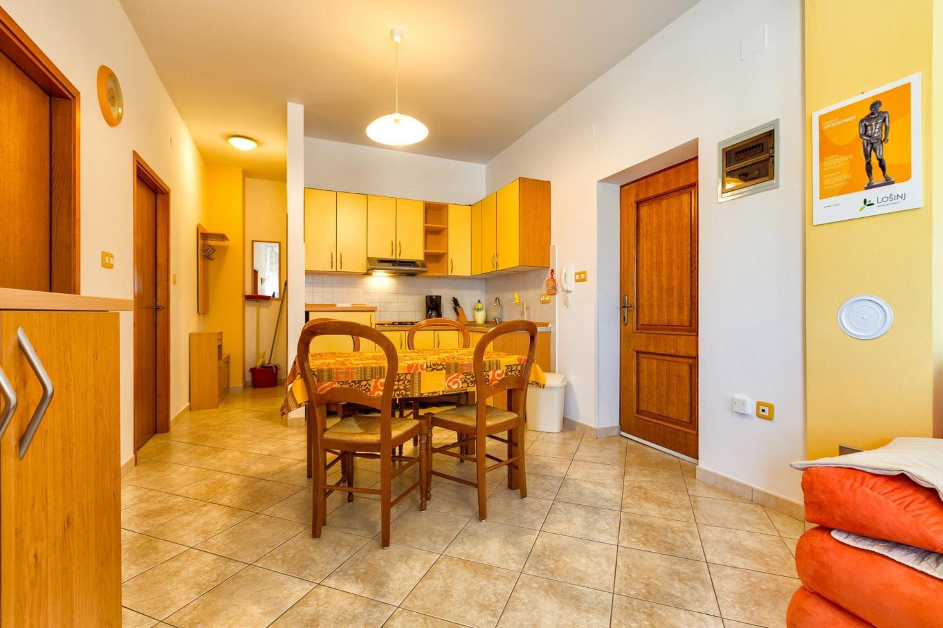 Apartments With A Parking Space Mali Lošinj Exterior foto